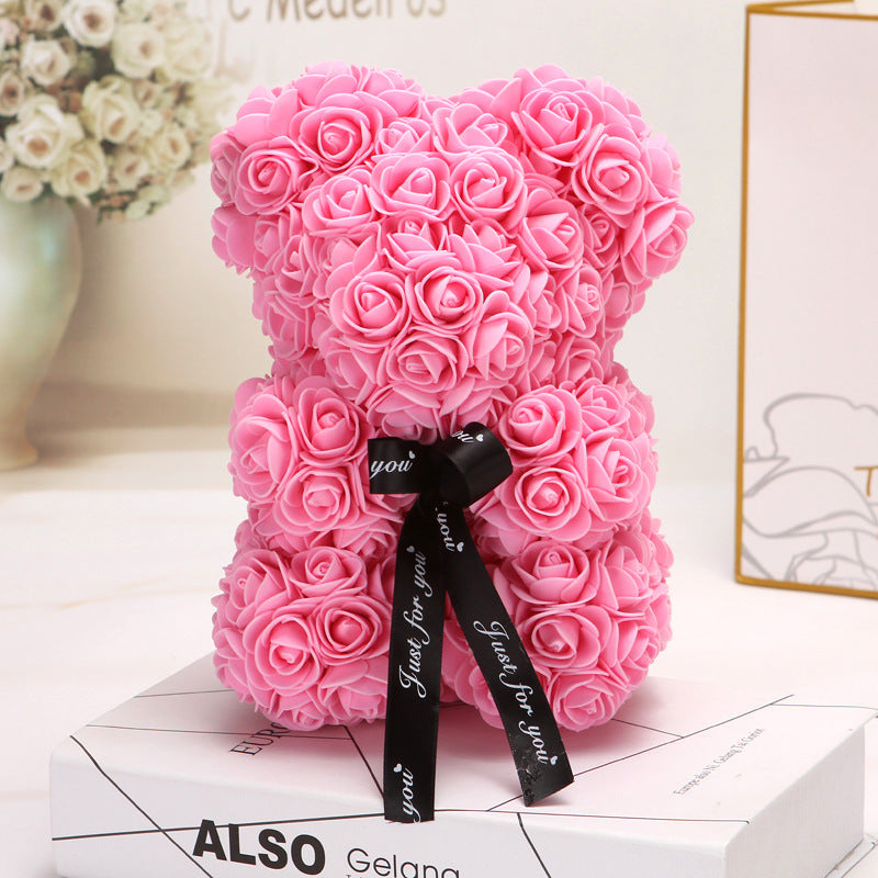 Ourson créatif fait de roses roses avec ruban noir décoratif "Just for you"